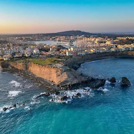 Renove Dans De Avec Grande Piscine Chauffee, Parking Et Terrasse Апартаменты *