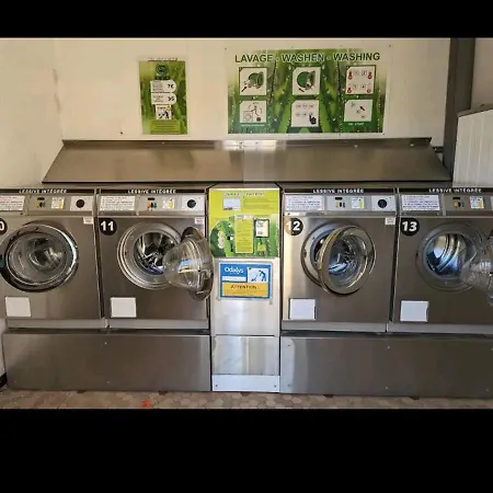 Renove Dans De Avec Grande Piscine Chauffee, Parking Et Terrasse * Агд