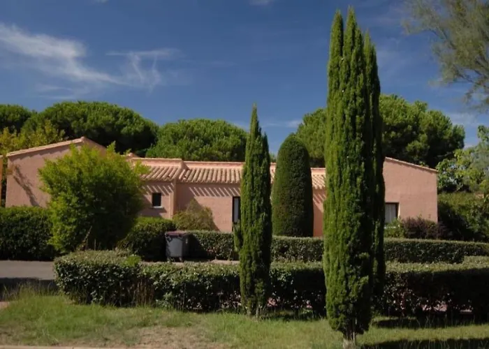 Apartman Renove Dans De Avec Grande Piscine Chauffee, Parking Et Terrasse Agde