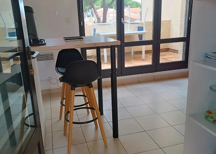 Renove Dans De Avec Grande Piscine Chauffee, Parking Et Terrasse Apartman *