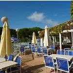 Rénové Dans Résidence De Avec Grande Piscine Chauffée, Parking Et Terrasse Appartamento *