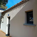 Rénové Dans Résidence De Avec Grande Piscine Chauffée, Parking Et Terrasse Agde