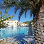 Rénové Dans Résidence De Avec Grande Piscine Chauffée, Parking Et Terrasse Appartamento *