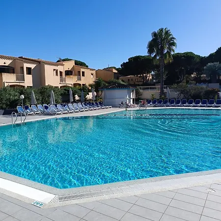 Rénové Dans Résidence De Avec Grande Piscine Chauffée, Parking Et Terrasse Agde